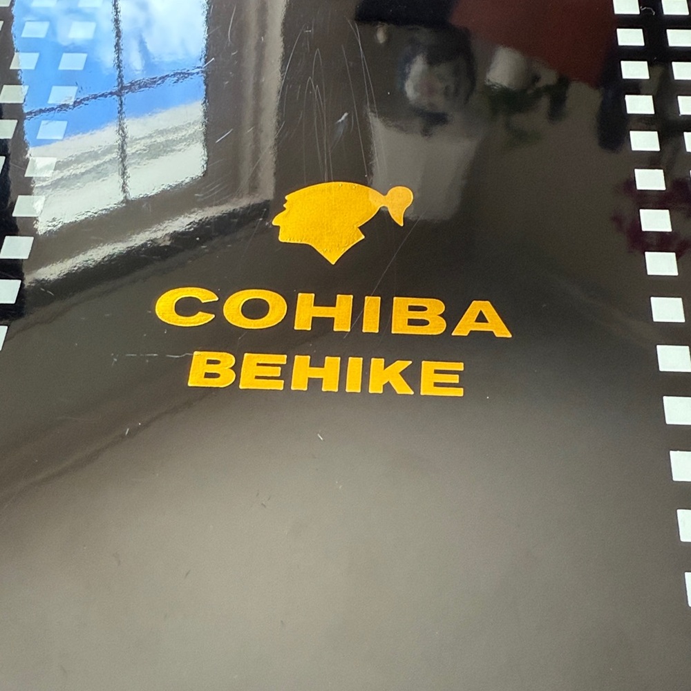 Cohiba Behike humidor Cigar Box BHK56 - Picture 13 of 13